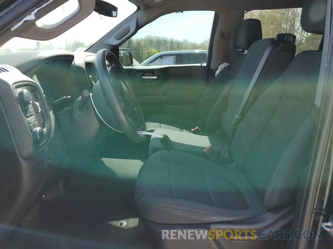 7 fotografías del automóvil dañado 3GCPYCEF2KG110620 CHEVROLET ALL Models 2019