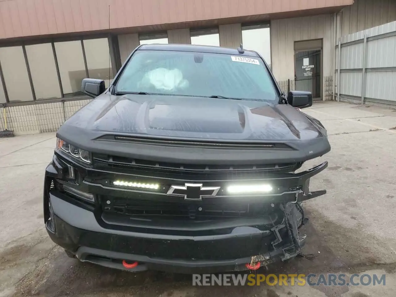 5 fotografías del automóvil dañado 3GCPYFED2KG298975 CHEVROLET ALL Models 2019