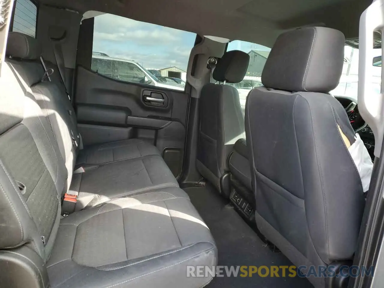 10 fotografías del automóvil dañado 3GCUYDEDXKG182625 CHEVROLET ALL Models 2019