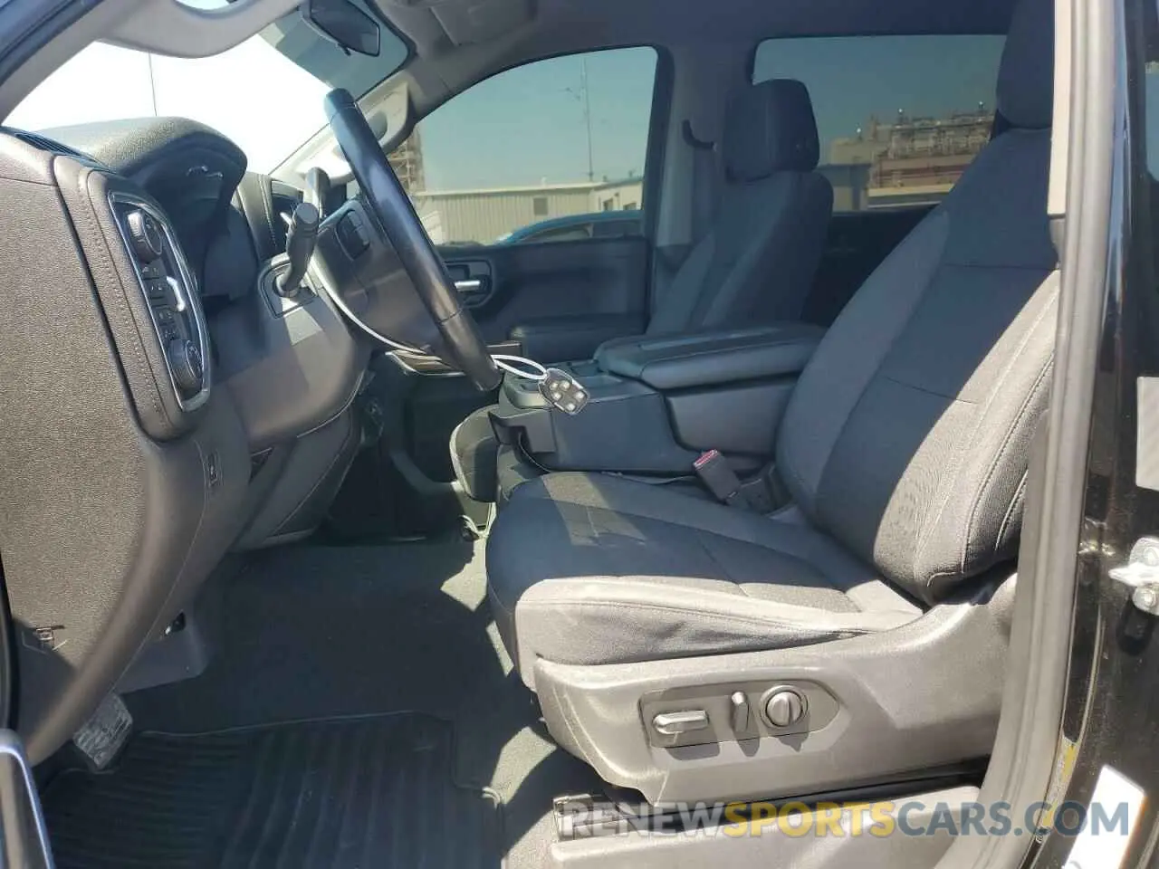 7 fotografías del automóvil dañado 3GCUYEED8KG181723 CHEVROLET ALL Models 2019