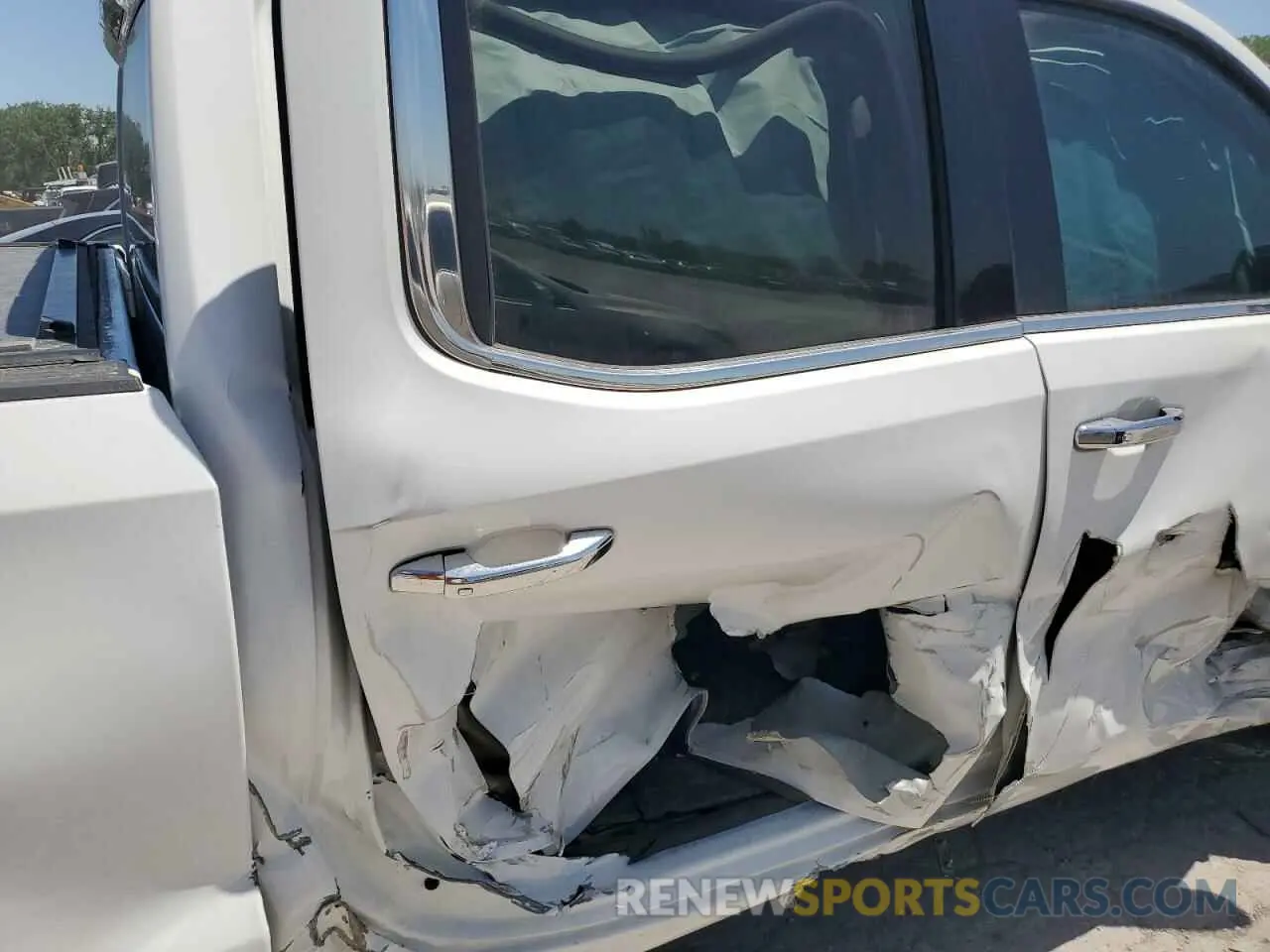 10 fotografías del automóvil dañado 3GCUYGED2KG206711 CHEVROLET ALL Models 2019