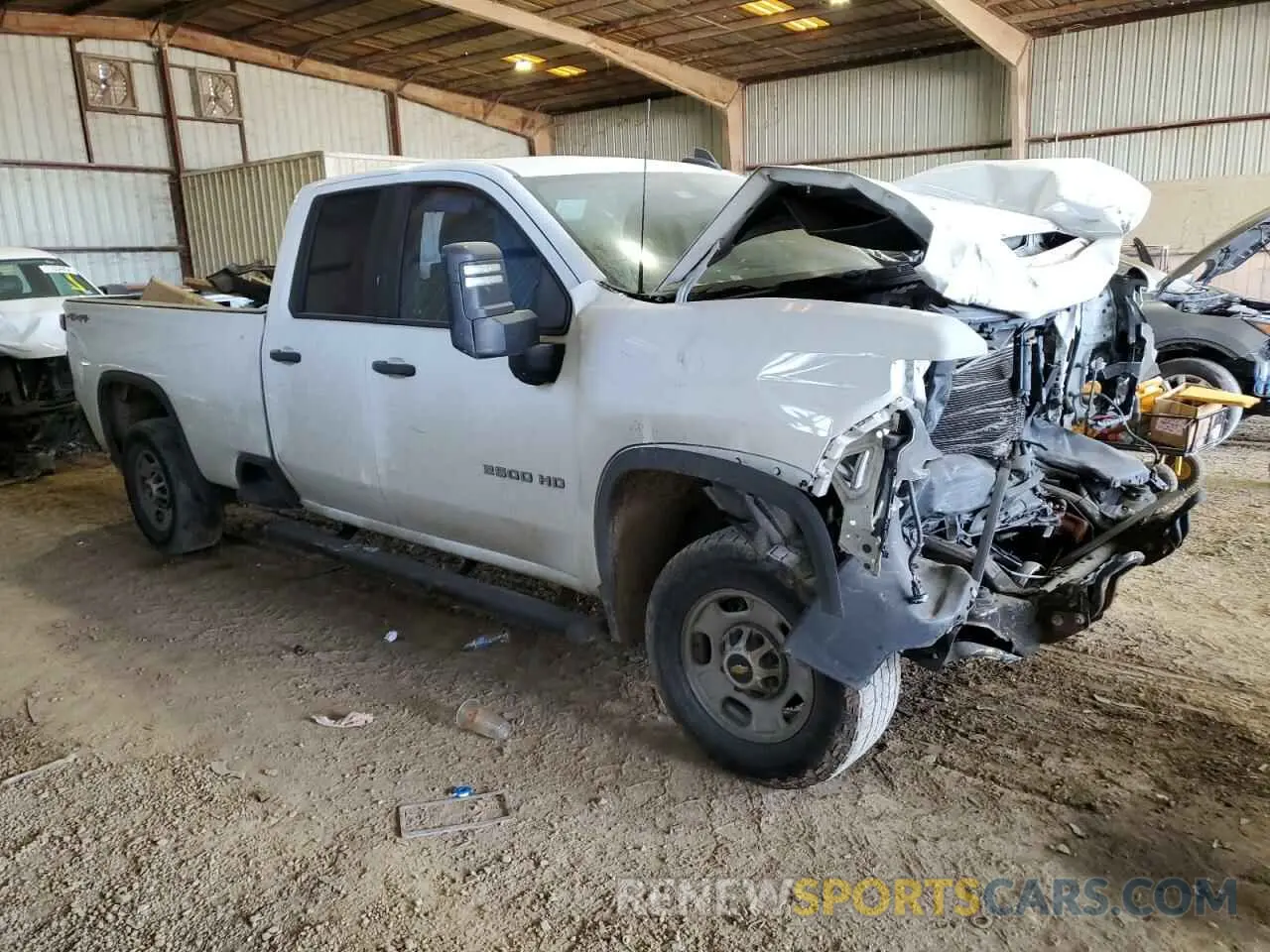 4 fotografías del automóvil dañado 1GC2WLE76LF331424 CHEVROLET ALL Models 2020