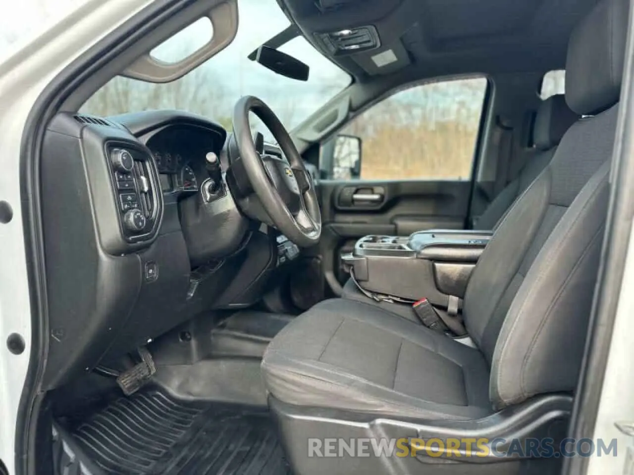 7 fotografías del automóvil dañado 1GC4YLEY5LF185240 CHEVROLET ALL Models 2020