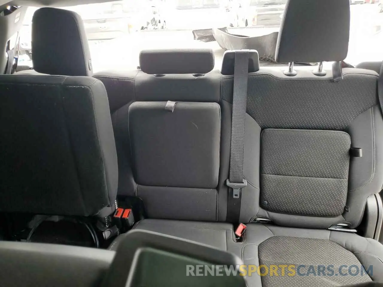 10 fotografías del automóvil dañado 1GC4YME71LF101055 CHEVROLET ALL Models 2020