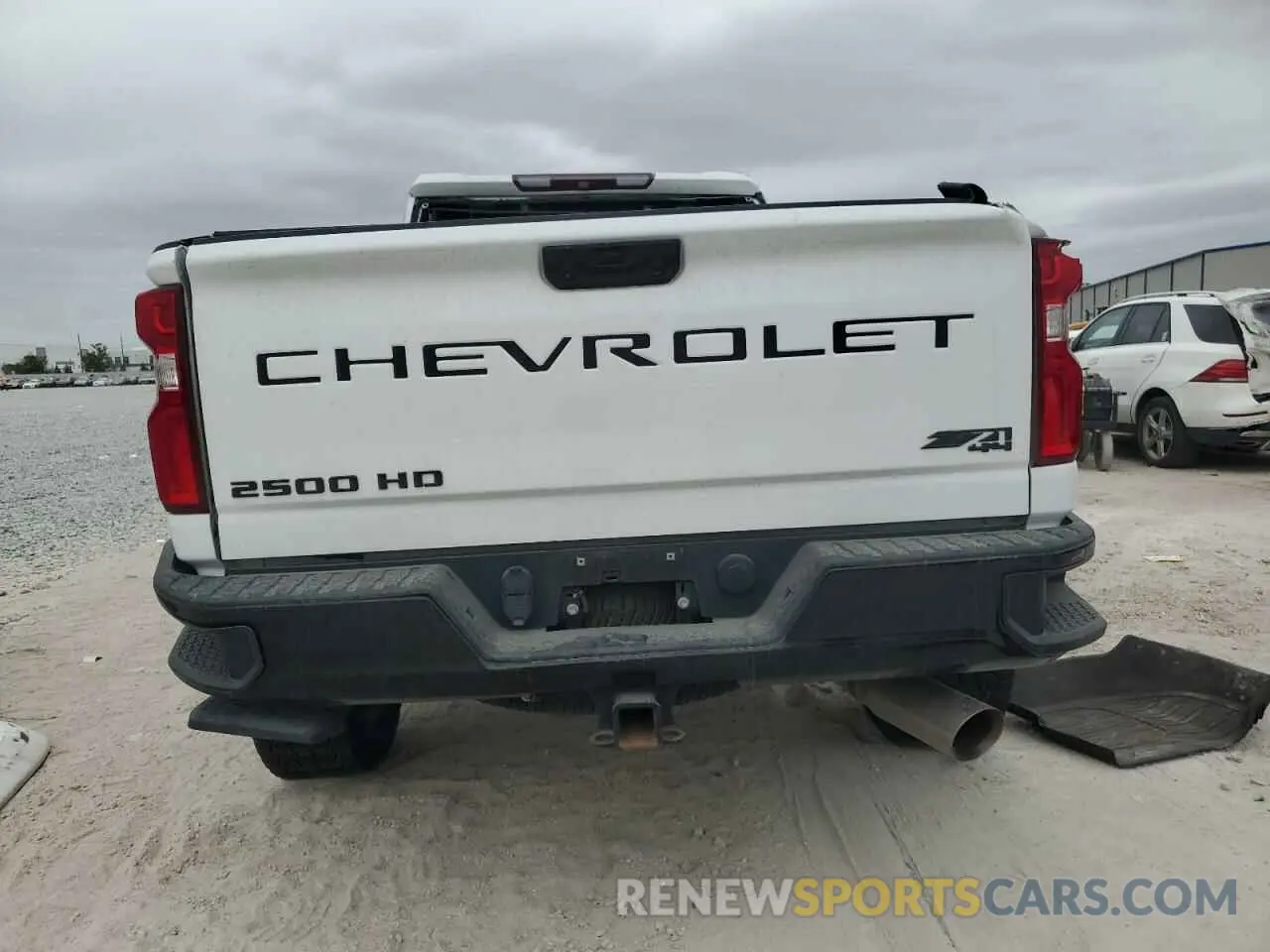 6 fotografías del automóvil dañado 1GC4YME71LF101055 CHEVROLET ALL Models 2020
