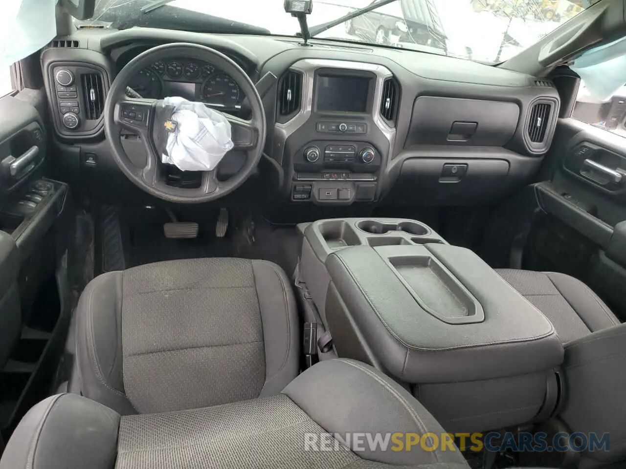 8 fotografías del automóvil dañado 1GC4YME71LF101055 CHEVROLET ALL Models 2020