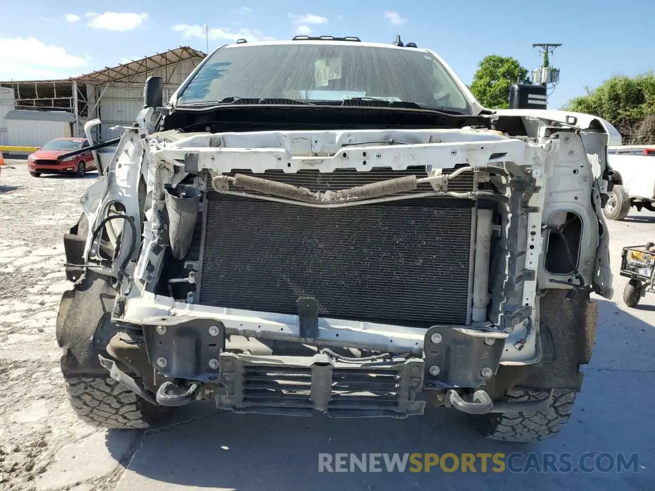 5 fotografías del automóvil dañado 1GC4YME75LF334307 CHEVROLET ALL Models 2020