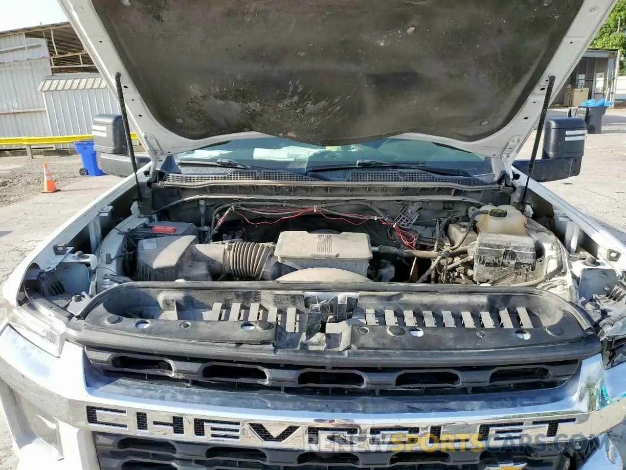 11 fotografías del automóvil dañado 1GC4YNE79LF348555 CHEVROLET ALL Models 2020