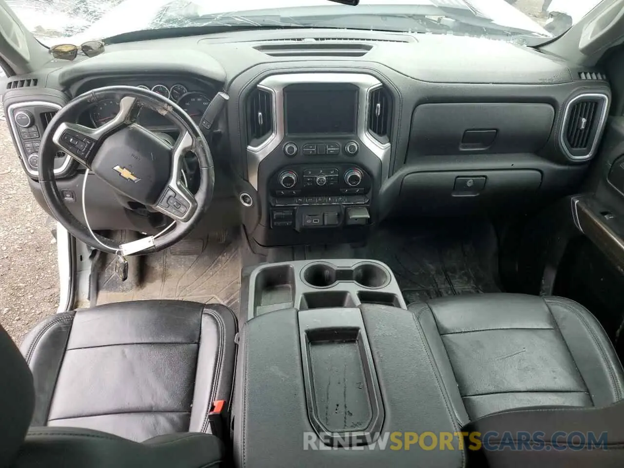8 fotografías del automóvil dañado 1GC4YNE7XLF341968 CHEVROLET ALL Models 2020