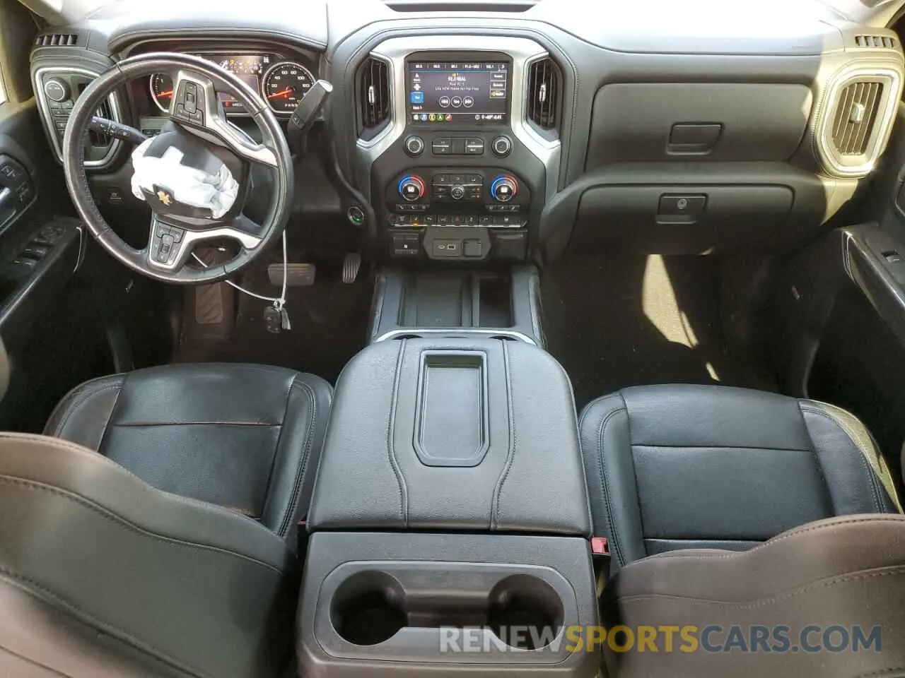 8 fotografías del automóvil dañado 1GC4YPEYXLF139488 CHEVROLET ALL Models 2020