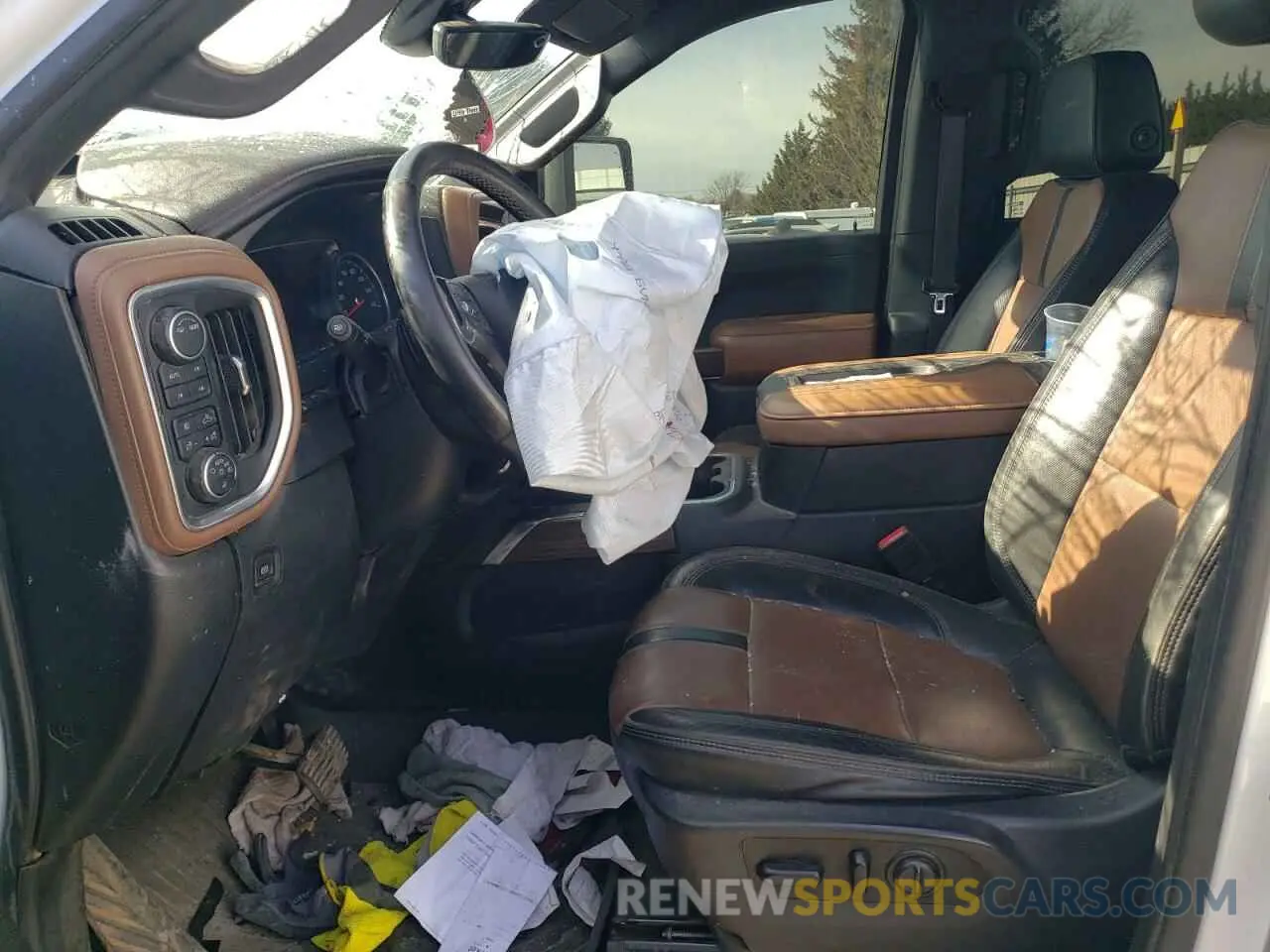 7 fotografías del automóvil dañado 1GC4YREY6LF120979 CHEVROLET ALL Models 2020