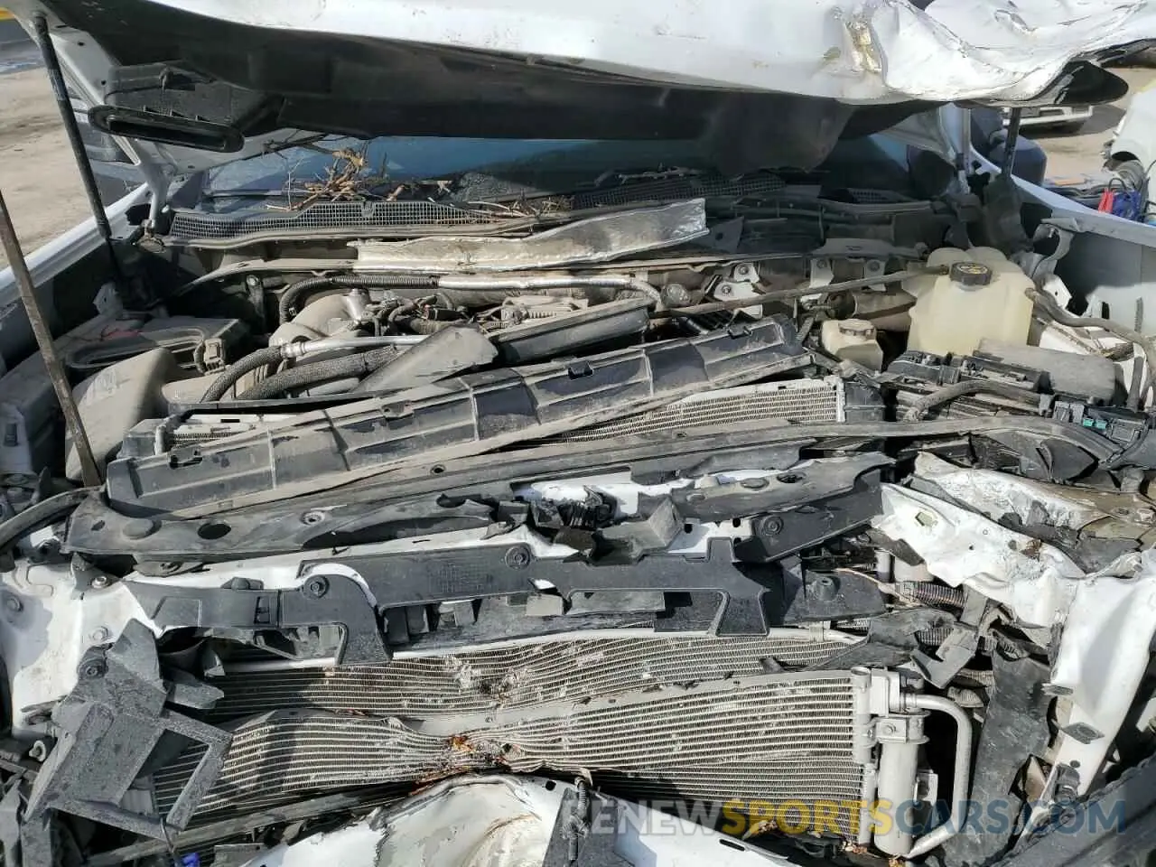 13 fotografías del automóvil dañado 1GC4YREY6LF175447 CHEVROLET ALL Models 2020