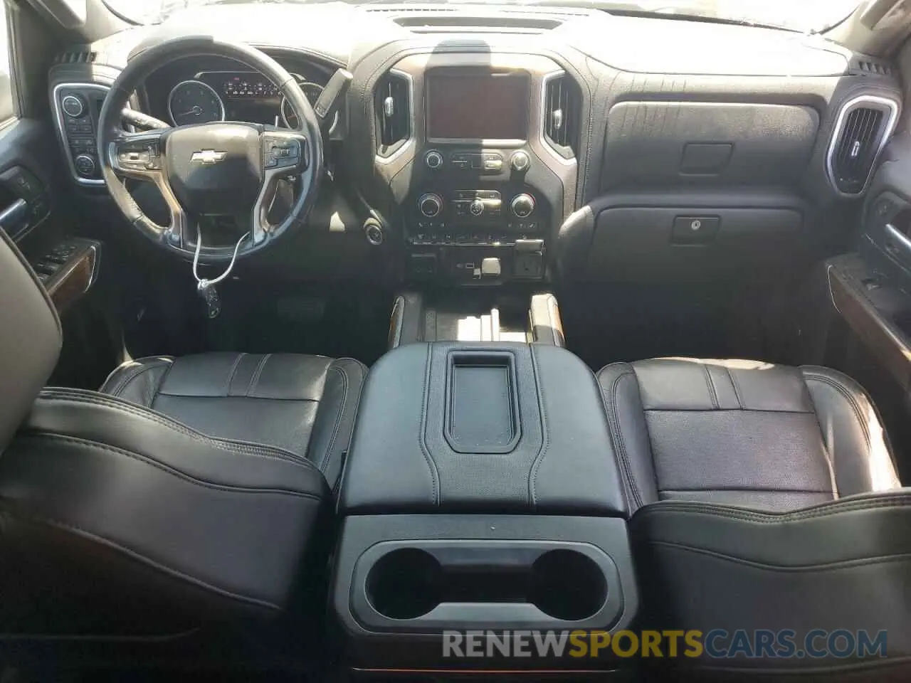 8 fotografías del automóvil dañado 1GC4YVEYXLF152701 CHEVROLET ALL Models 2020