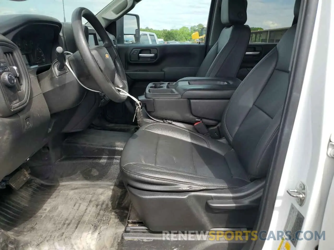 7 fotografías del automóvil dañado 1GC5WLE75LF256213 CHEVROLET ALL Models 2020