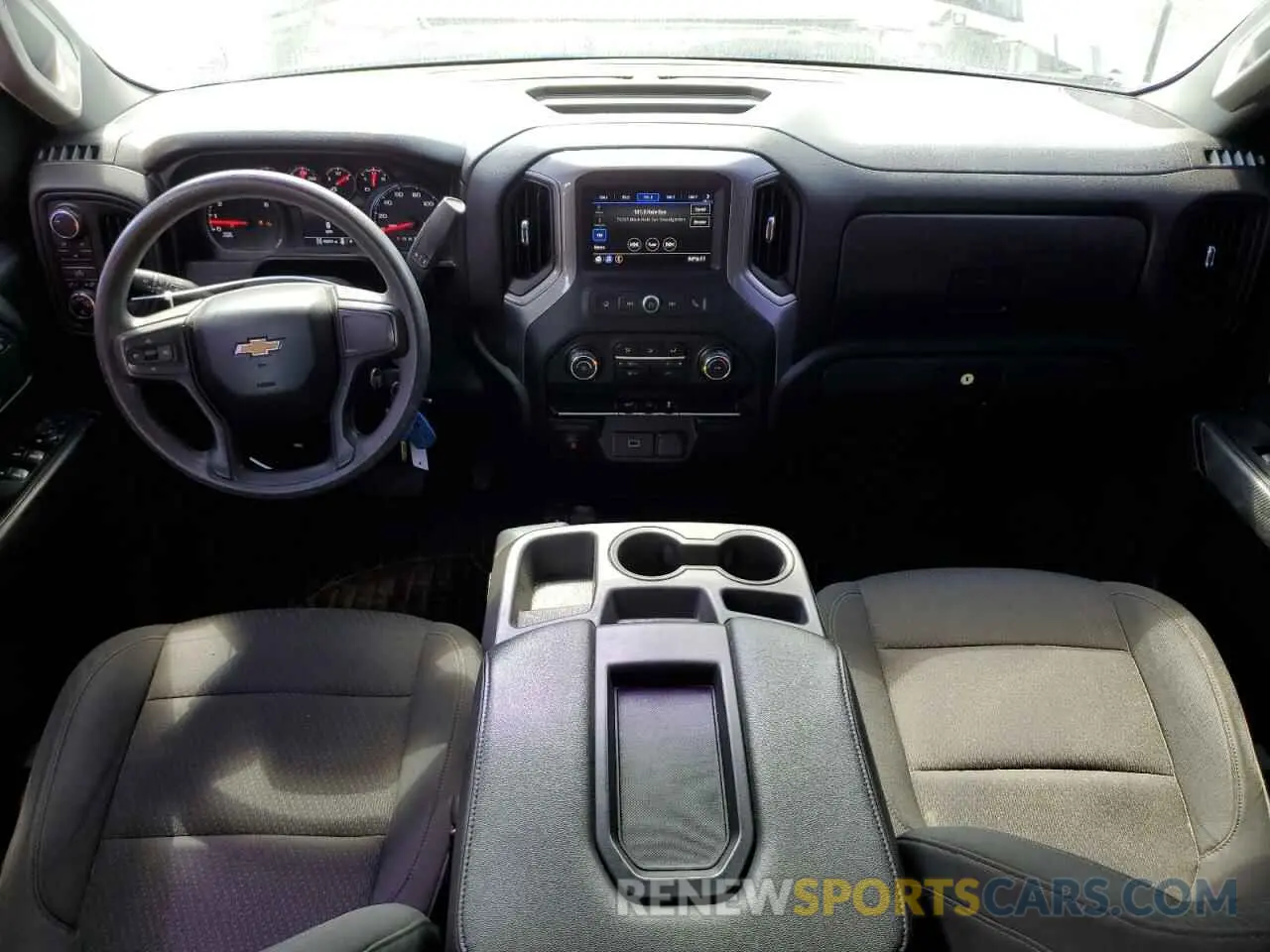 8 fotografías del automóvil dañado 1GC5YLE73LF325040 CHEVROLET ALL Models 2020