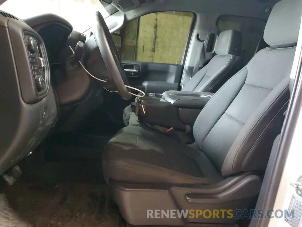 7 fotografías del automóvil dañado 1GC5YSE78LF251530 CHEVROLET ALL Models 2020