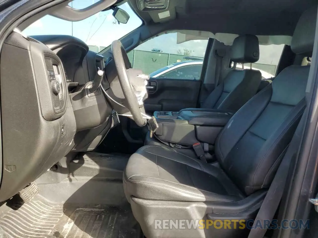 7 fotografías del automóvil dañado 1GCRWAEHXLZ292329 CHEVROLET ALL Models 2020