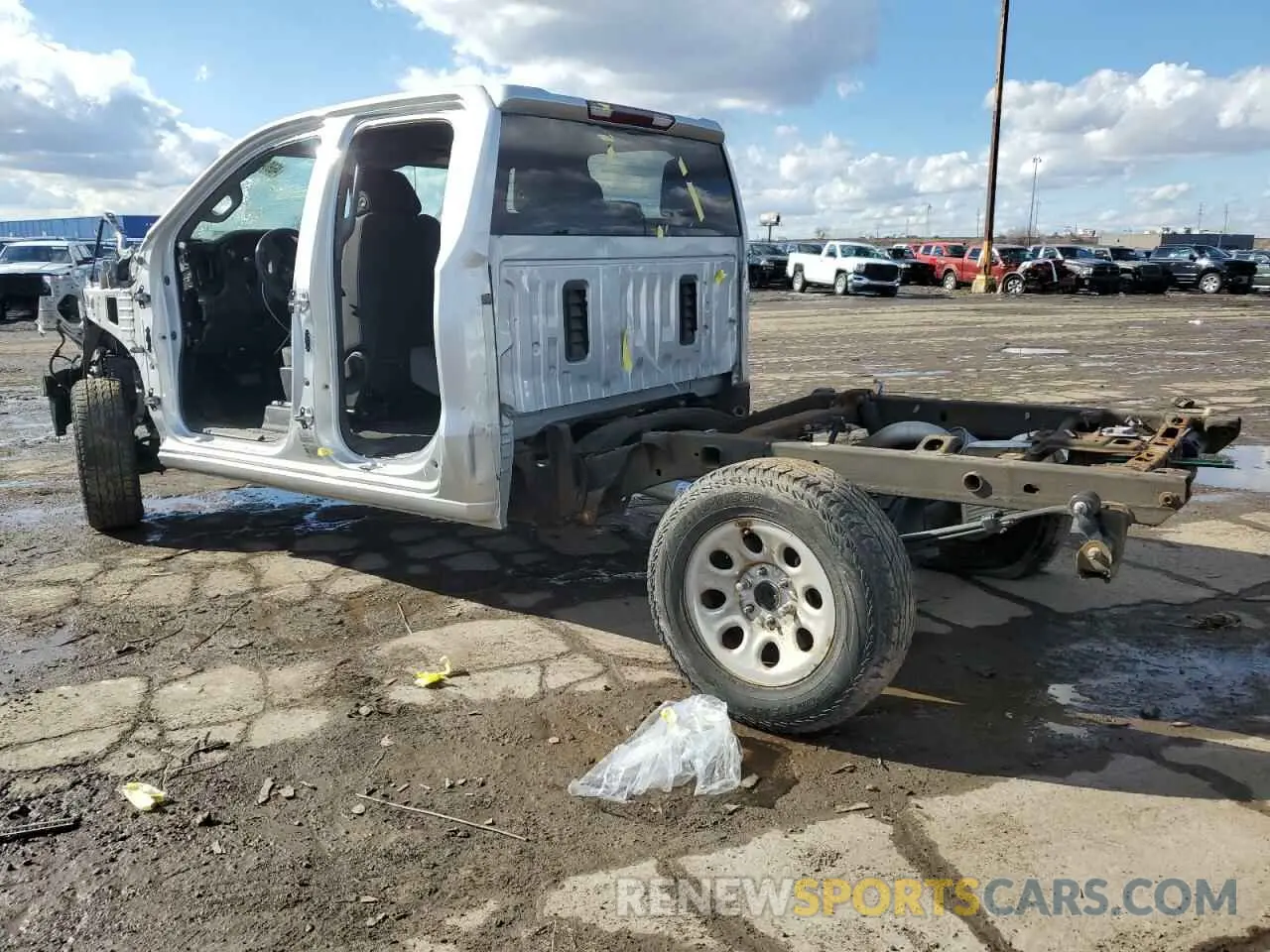 2 fotografías del automóvil dañado 1GCRYBEK3LZ220187 CHEVROLET ALL Models 2020