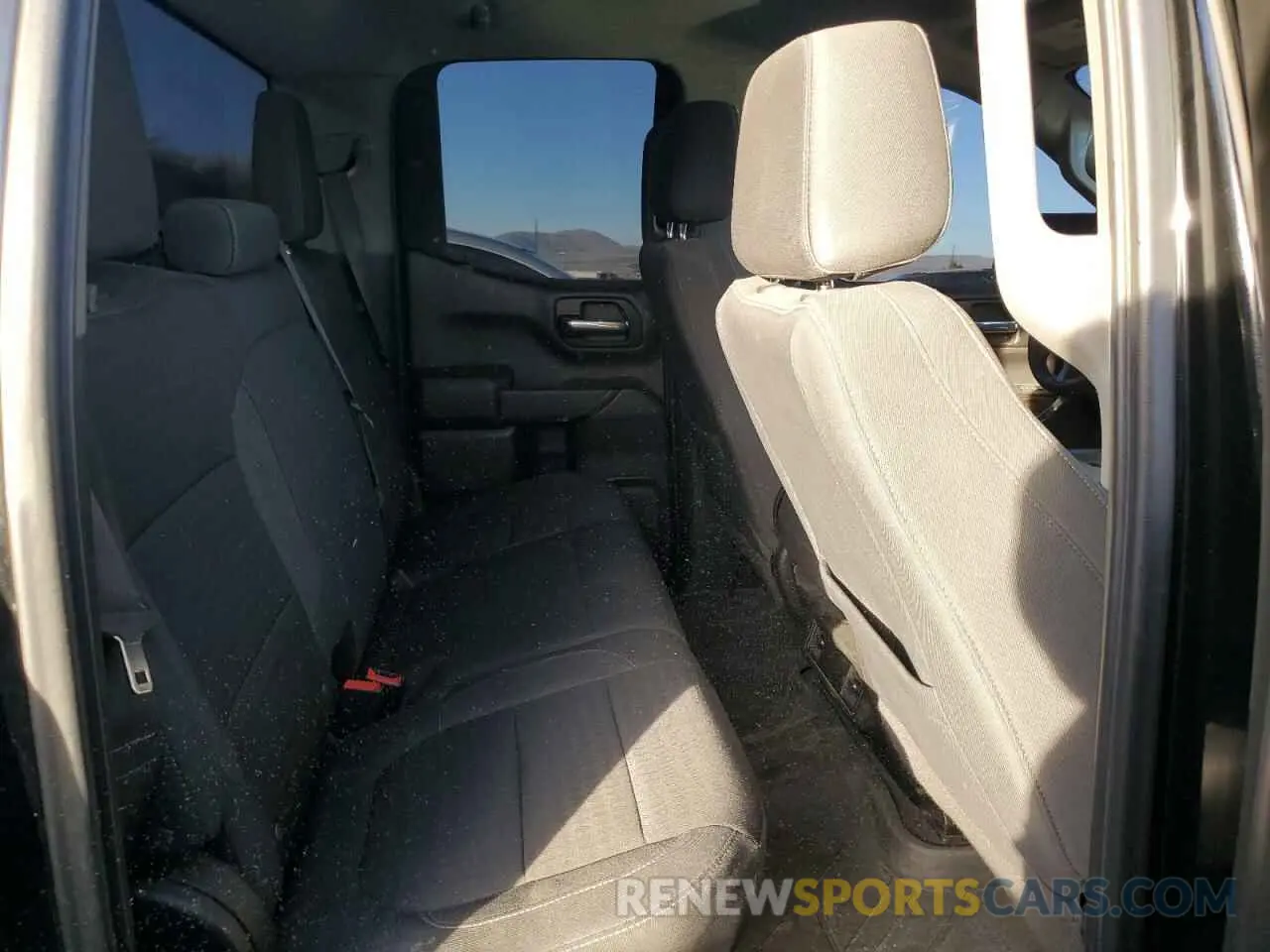10 fotografías del automóvil dañado 1GCRYDED1LZ201215 CHEVROLET ALL Models 2020