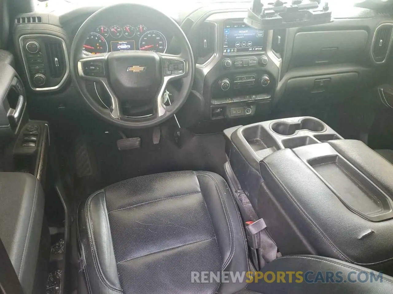 8 fotografías del automóvil dañado 1GCRYDED2LZ161646 CHEVROLET ALL Models 2020