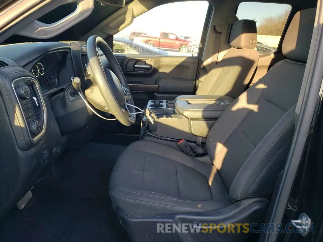 7 fotografías del automóvil dañado 1GCRYDED3LZ135203 CHEVROLET ALL Models 2020