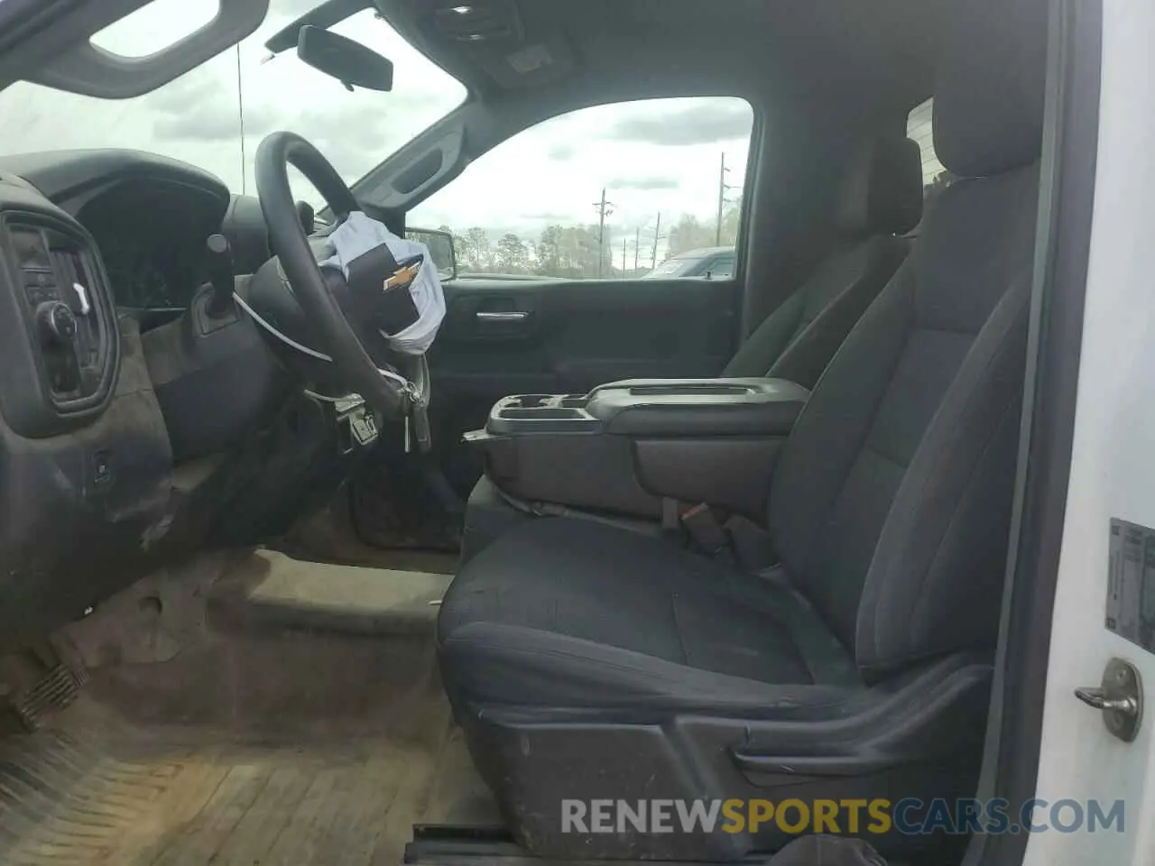 7 fotografías del automóvil dañado 3GCNWAEH7LG121522 CHEVROLET ALL Models 2020