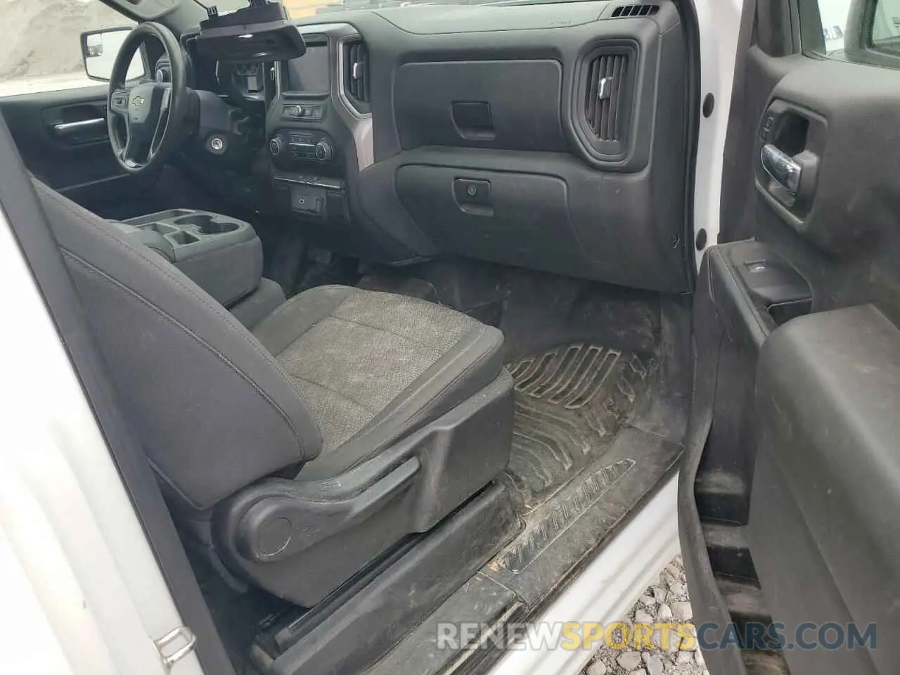 8 fotografías del automóvil dañado 3GCNYAEF1LG103042 CHEVROLET ALL Models 2020