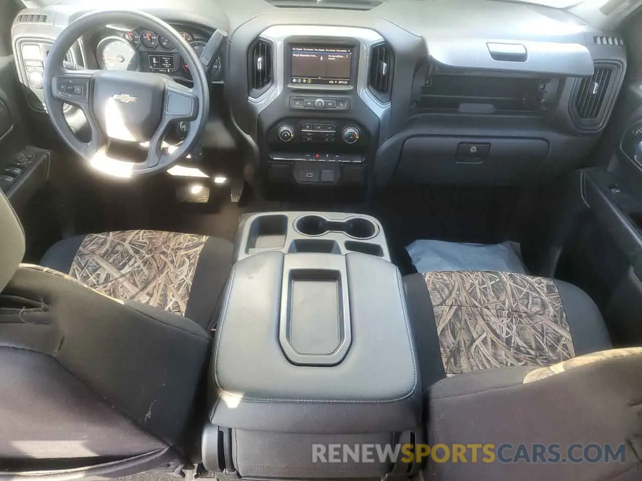 8 fotografías del automóvil dañado 3GCPWBEH9LG329836 CHEVROLET ALL Models 2020