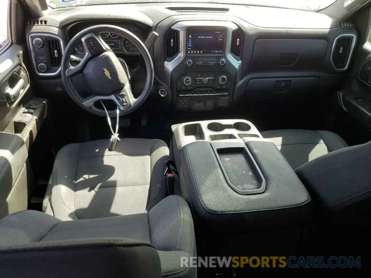 8 fotografías del automóvil dañado 3GCPWCED6LG343695 CHEVROLET ALL Models 2020