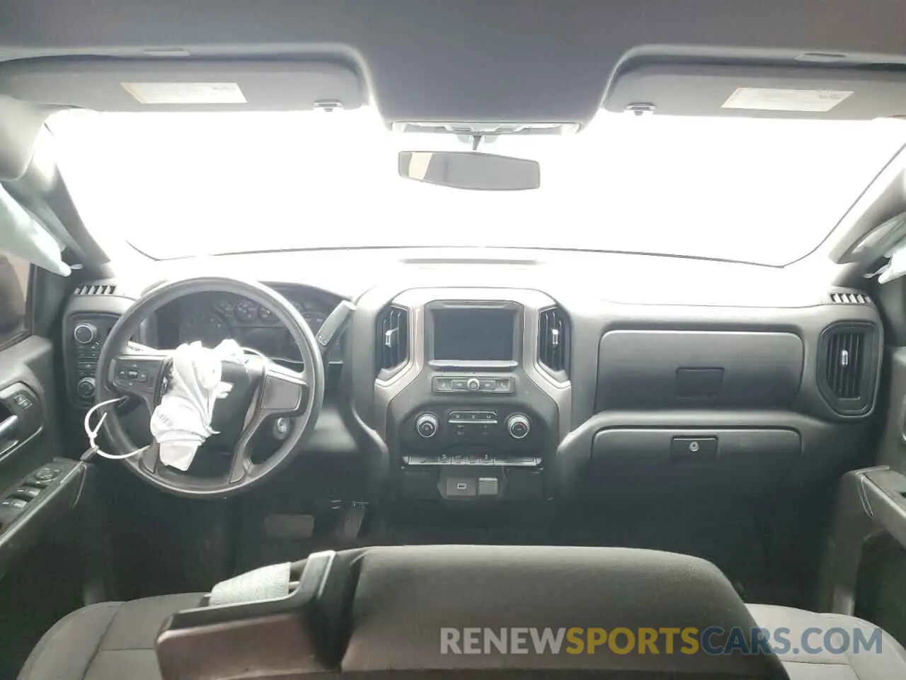 8 fotografías del automóvil dañado 3GCPYCEF5LG269424 CHEVROLET ALL Models 2020