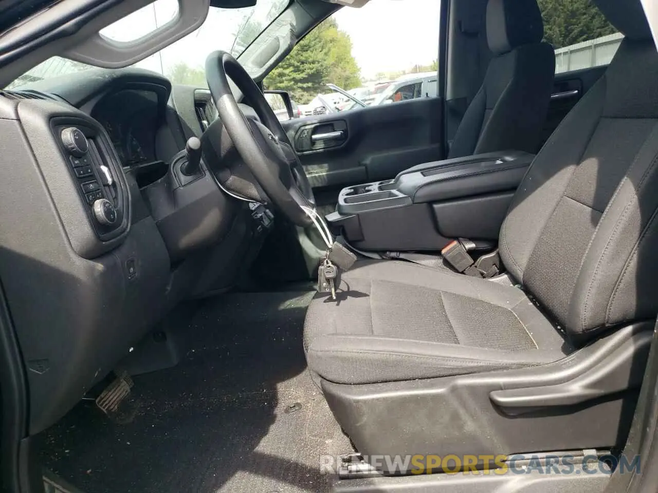 7 fotografías del automóvil dañado 3GCPYCEHXLG310051 CHEVROLET ALL Models 2020