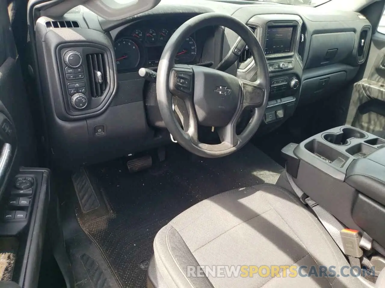 8 fotografías del automóvil dañado 3GCPYCEHXLG310051 CHEVROLET ALL Models 2020