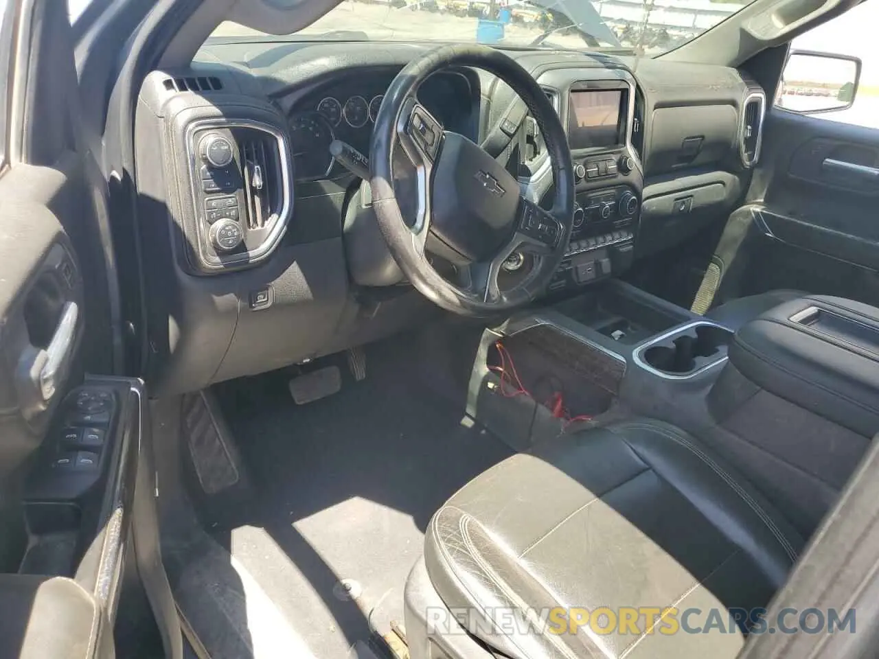8 fotografías del automóvil dañado 3GCPYFED2LG199171 CHEVROLET ALL Models 2020