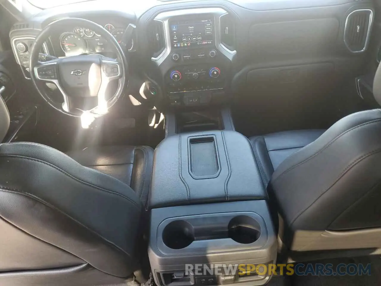 8 fotografías del automóvil dañado 3GCPYFEL1LG401070 CHEVROLET ALL Models 2020
