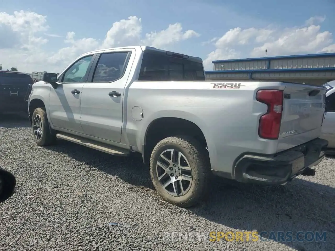 2 fotografías del automóvil dañado 3GCPYFEL6LG383228 CHEVROLET ALL Models 2020