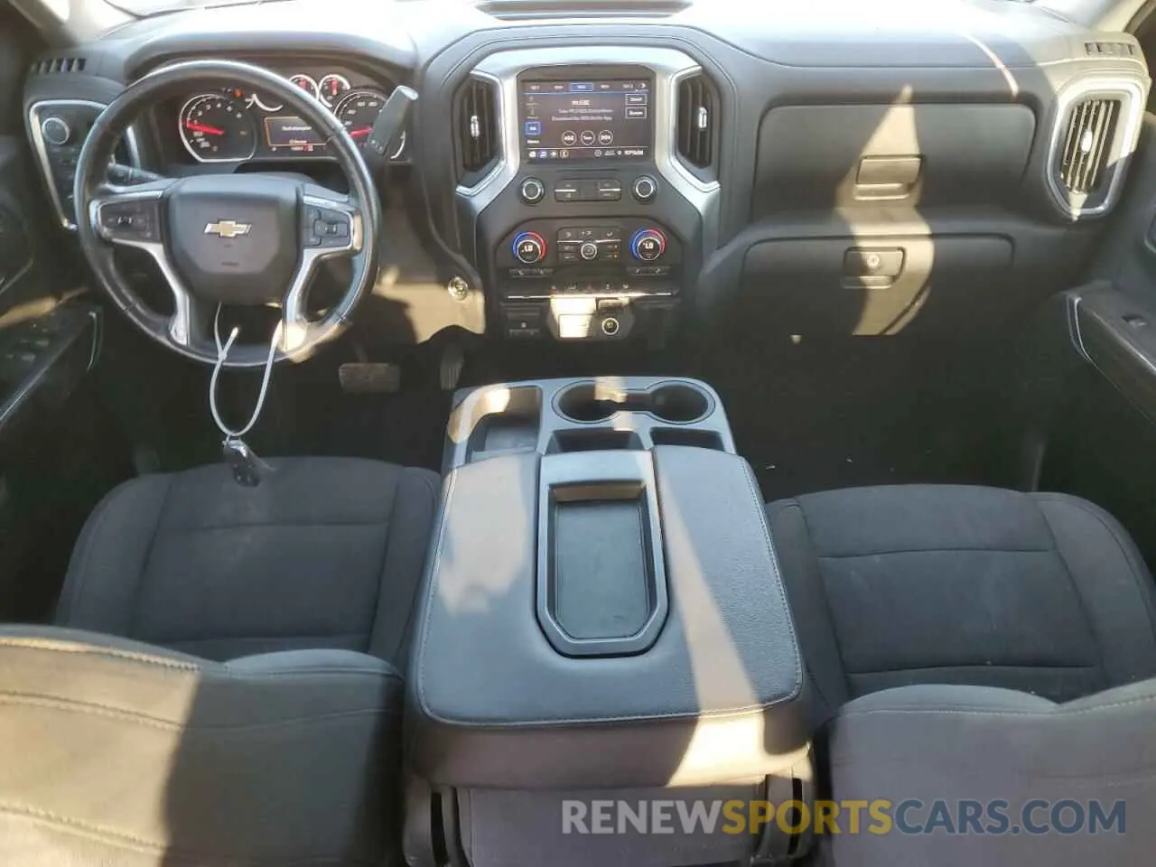 8 fotografías del automóvil dañado 3GCUYDED2LG235951 CHEVROLET ALL Models 2020