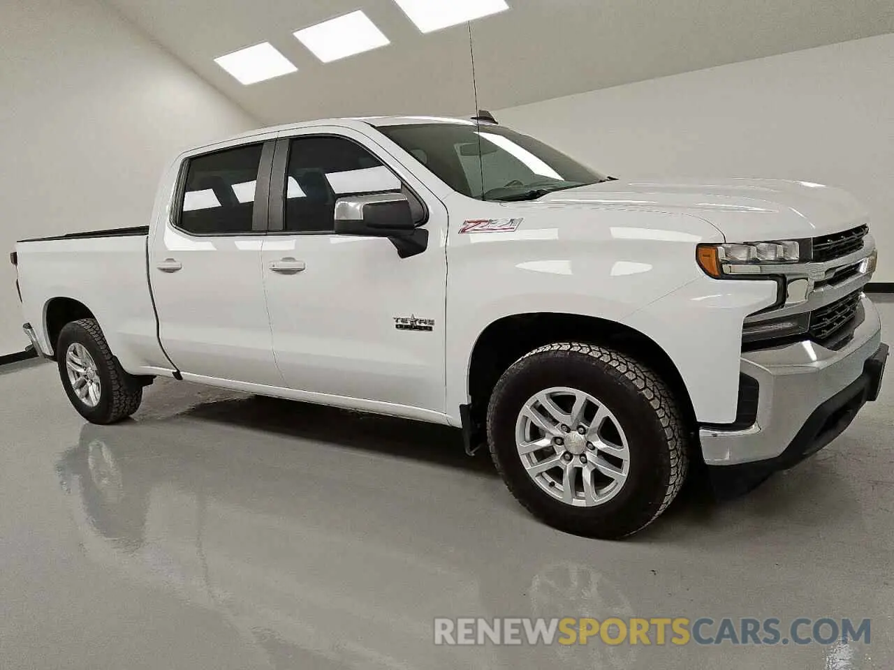 4 fotografías del automóvil dañado 3GCUYDED3LG443028 CHEVROLET ALL Models 2020