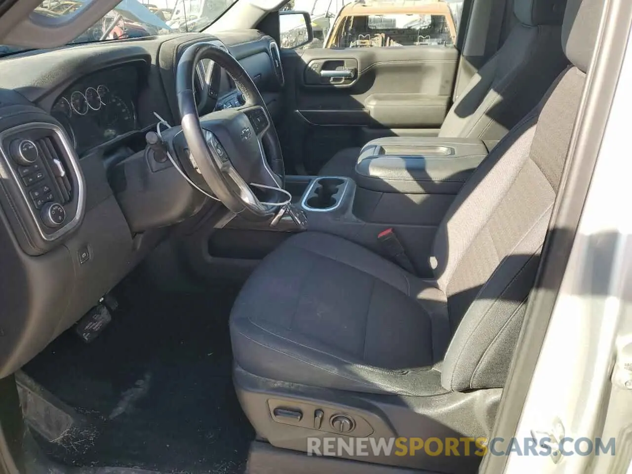 7 fotografías del automóvil dañado 3GCUYEED5LG128365 CHEVROLET ALL Models 2020