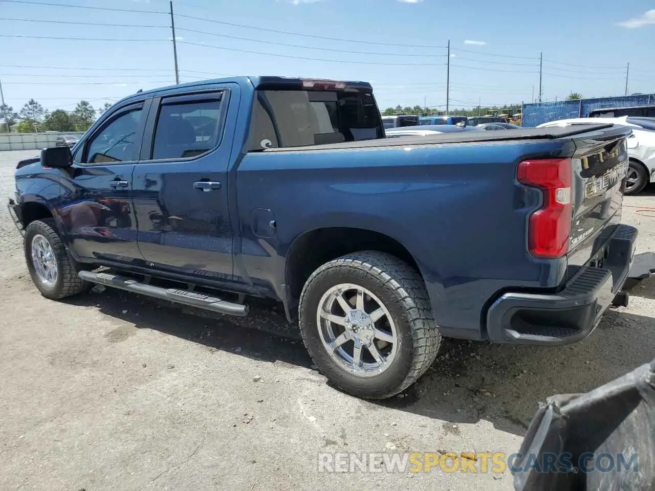 2 fotografías del automóvil dañado 3GCUYEET2LG394594 CHEVROLET ALL Models 2020