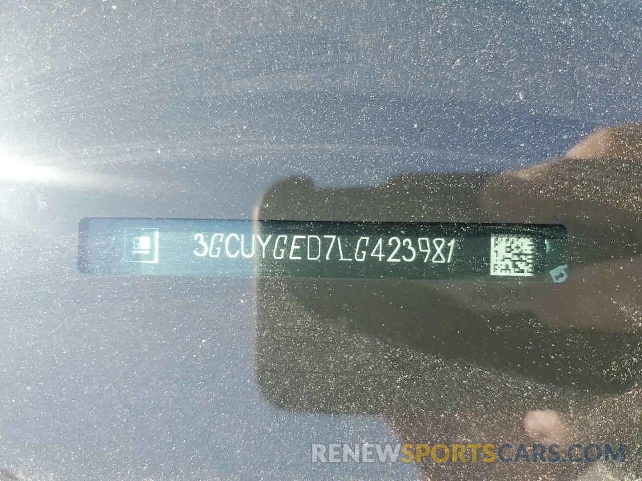 12 fotografías del automóvil dañado 3GCUYGED7LG423981 CHEVROLET ALL Models 2020