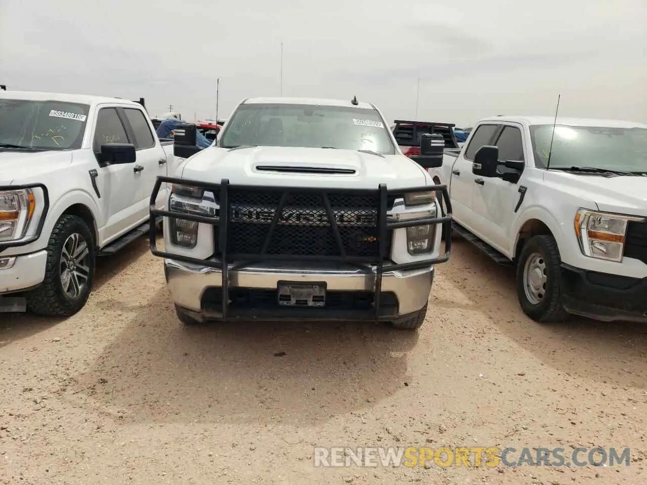 5 fotografías del automóvil dañado 1GC1YNE73MF285571 CHEVROLET ALL Models 2021