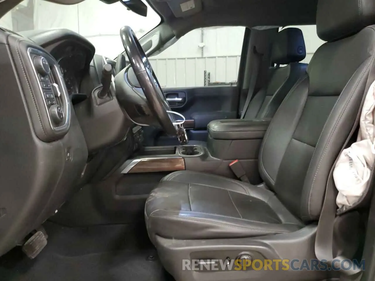 7 fotografías del automóvil dañado 1GCPYFED8MZ293735 CHEVROLET ALL Models 2021