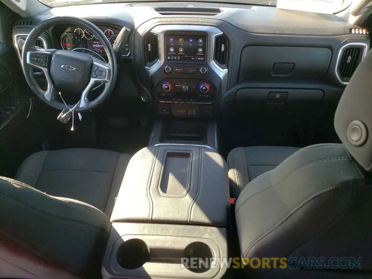 8 fotografías del automóvil dañado 1GCPYFED9MZ440998 CHEVROLET ALL Models 2021
