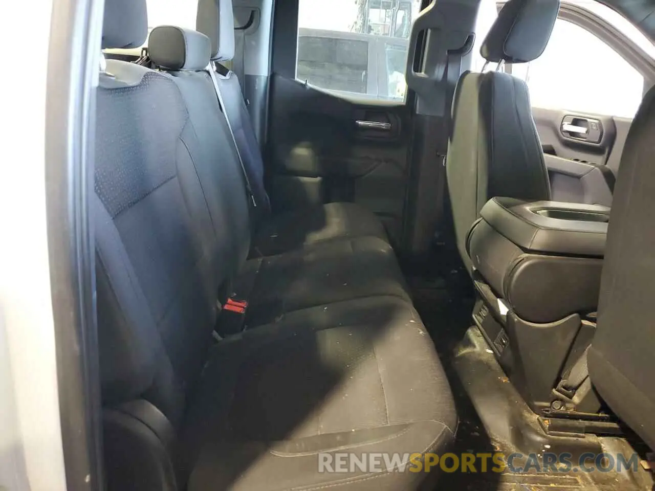 10 fotografías del automóvil dañado 1GCRYAEF2MZ107829 CHEVROLET ALL Models 2021