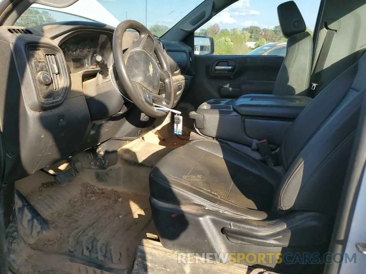 7 fotografías del automóvil dañado 3GCNWAEH7MG202084 CHEVROLET ALL Models 2021