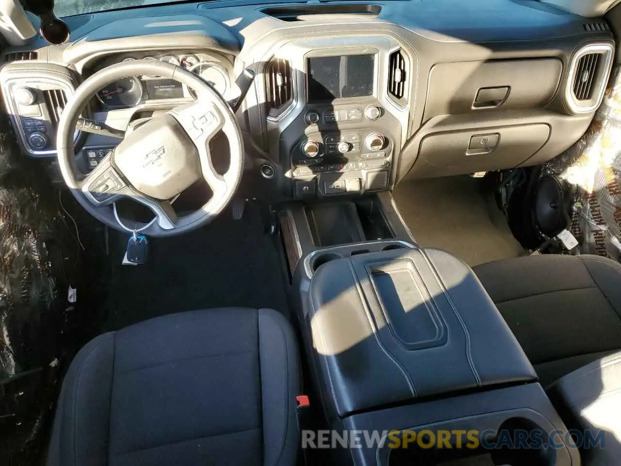 8 fotografías del automóvil dañado 3GCPWDET9MG270708 CHEVROLET ALL Models 2021
