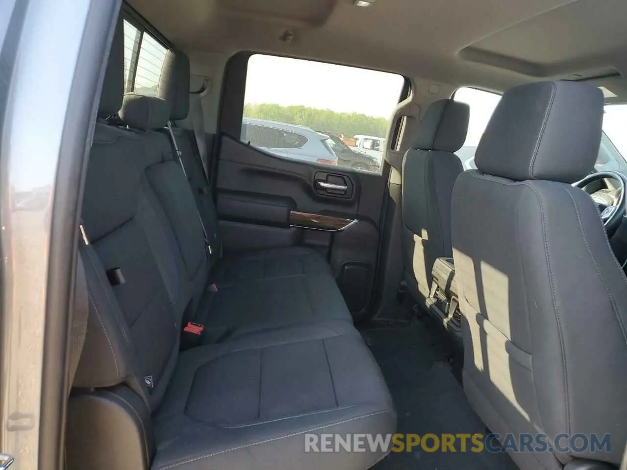 11 fotografías del automóvil dañado 3GCPYFED8MG220171 CHEVROLET ALL Models 2021
