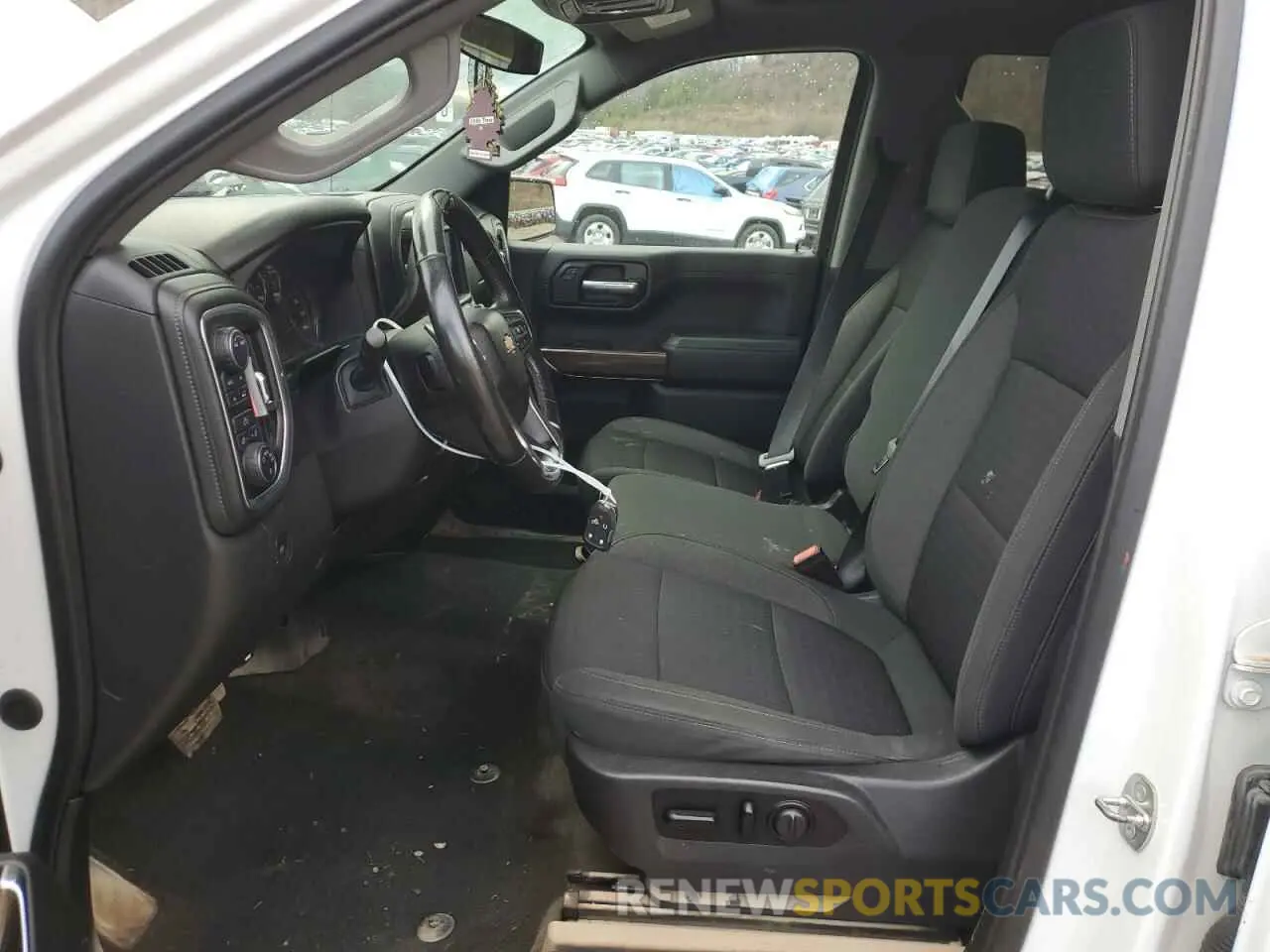 7 fotografías del automóvil dañado 3GCUYDED1MG321558 CHEVROLET ALL Models 2021