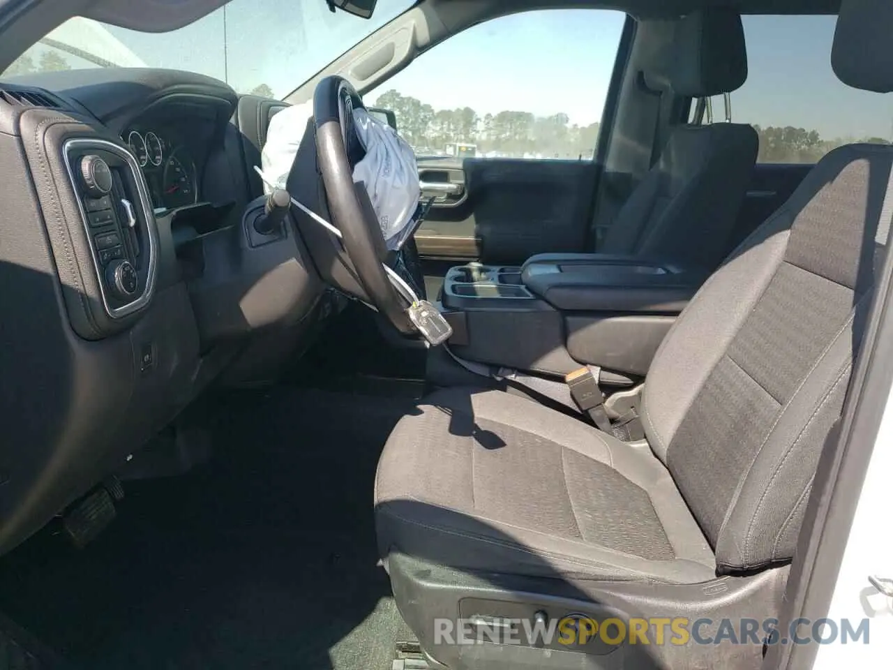 7 fotografías del automóvil dañado 3GCUYDED3MG121684 CHEVROLET ALL Models 2021