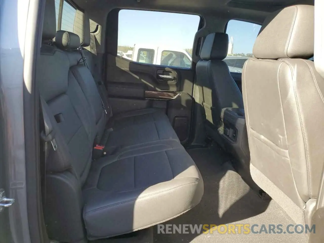 11 fotografías del automóvil dañado 3GCUYEED5MG369599 CHEVROLET ALL Models 2021